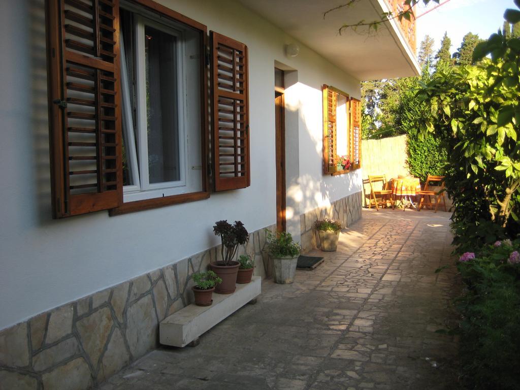 Apartment Bosiljak Jelsa  Δωμάτιο φωτογραφία